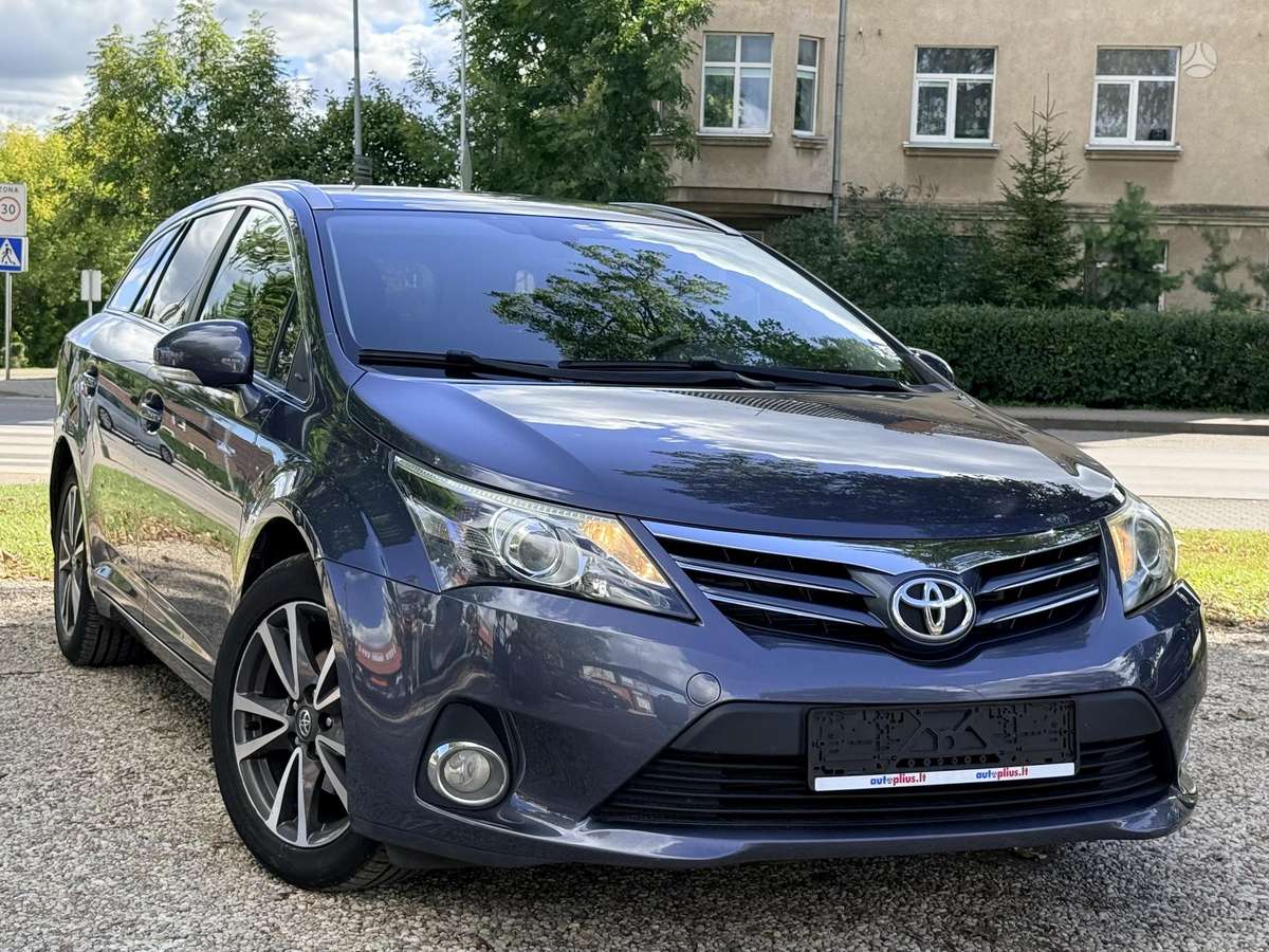Toyota Avensis - 1