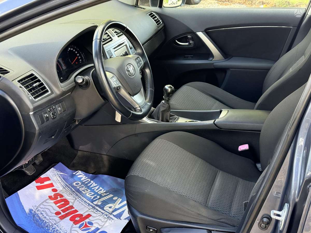 Toyota Avensis - 5