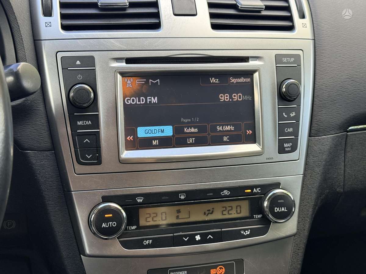 Toyota Avensis - 6