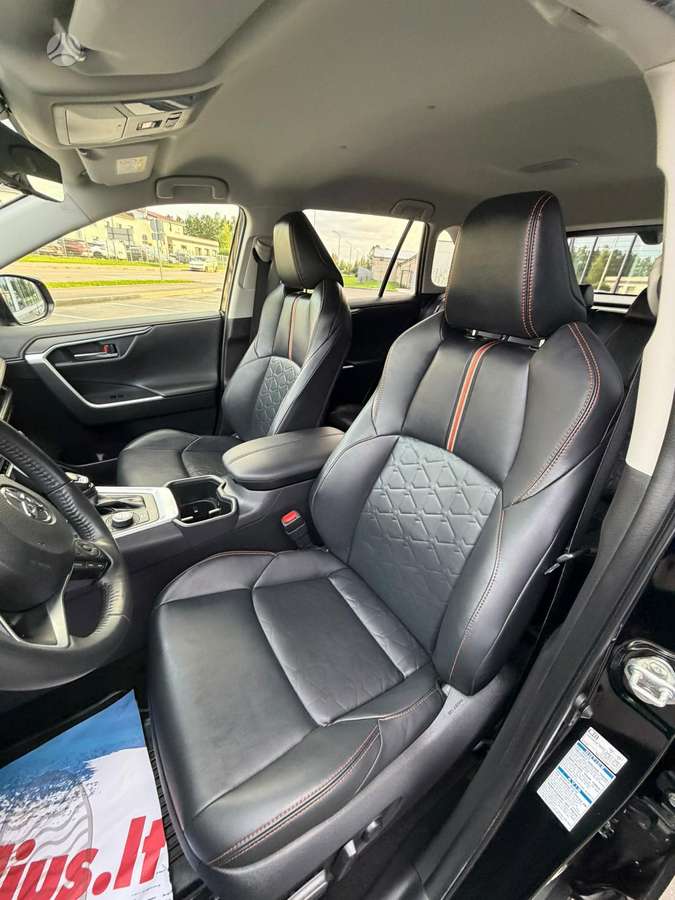 Toyota RAV4 - 11