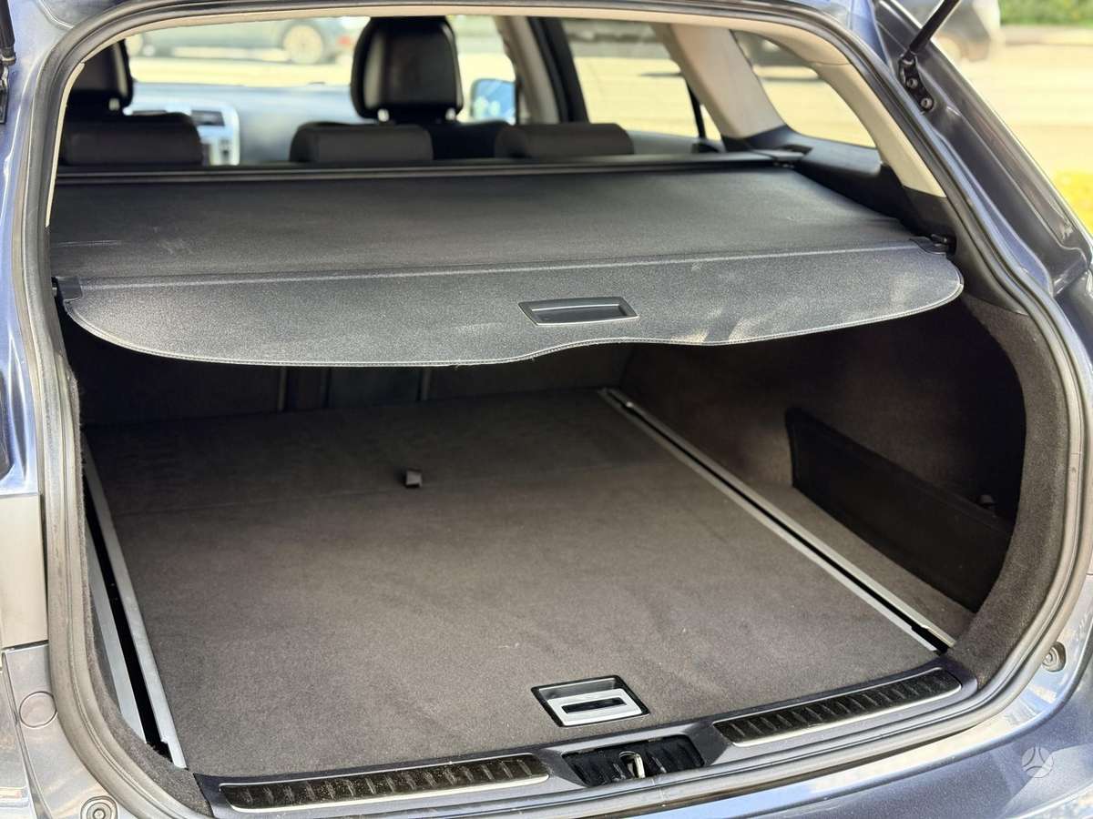 Toyota Avensis - 11