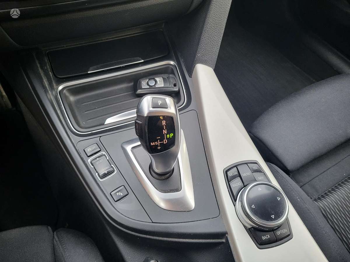 BMW 320, 2.0 l., wagon