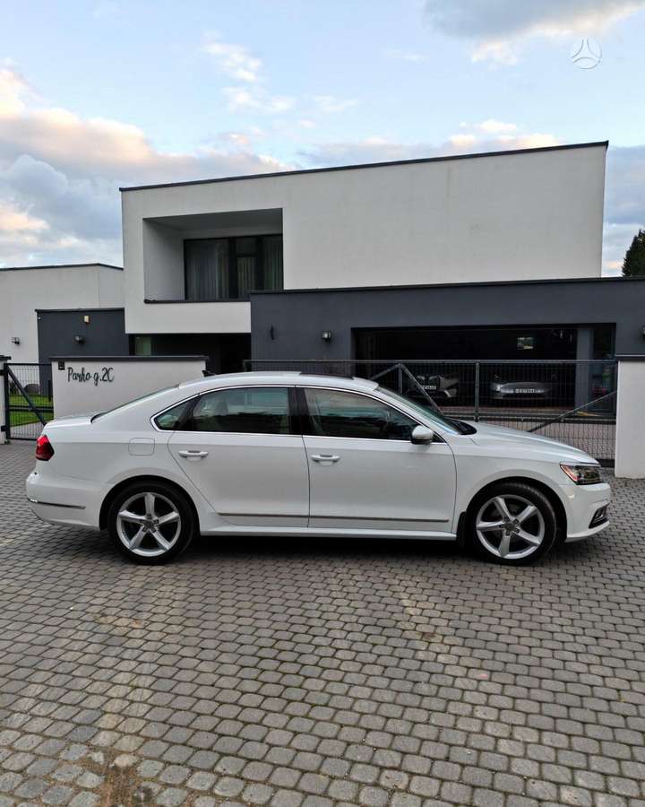 Volkswagen Passat - 5