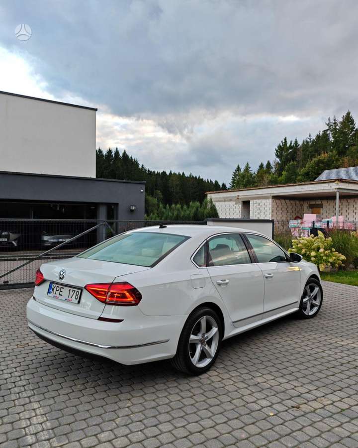 Volkswagen Passat - 6