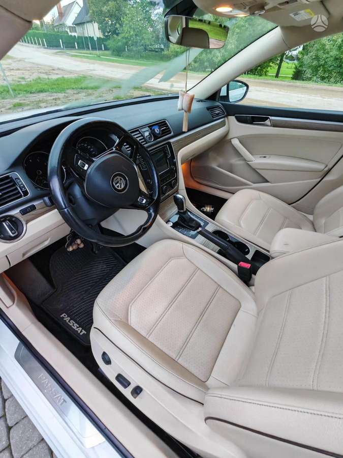 Volkswagen Passat - 8