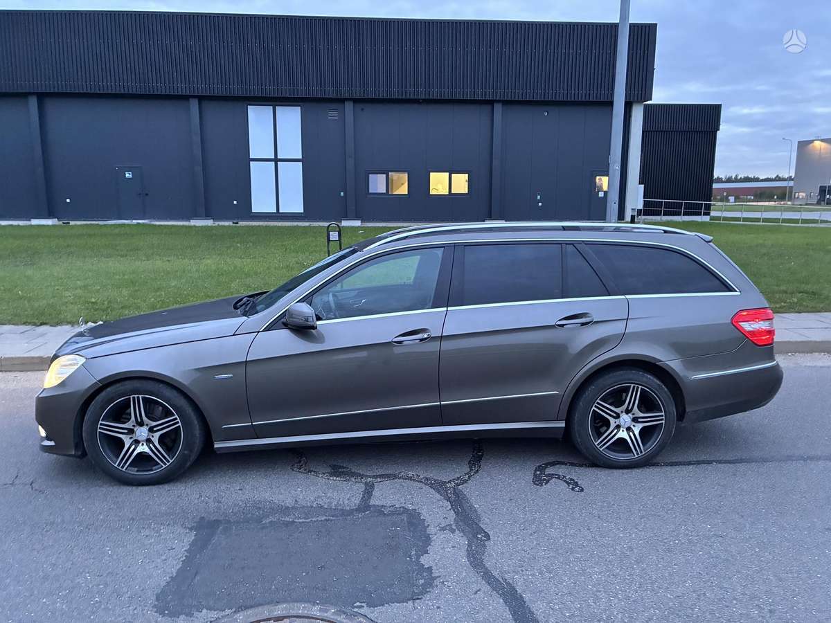 Mercedes-Benz E250 - 2