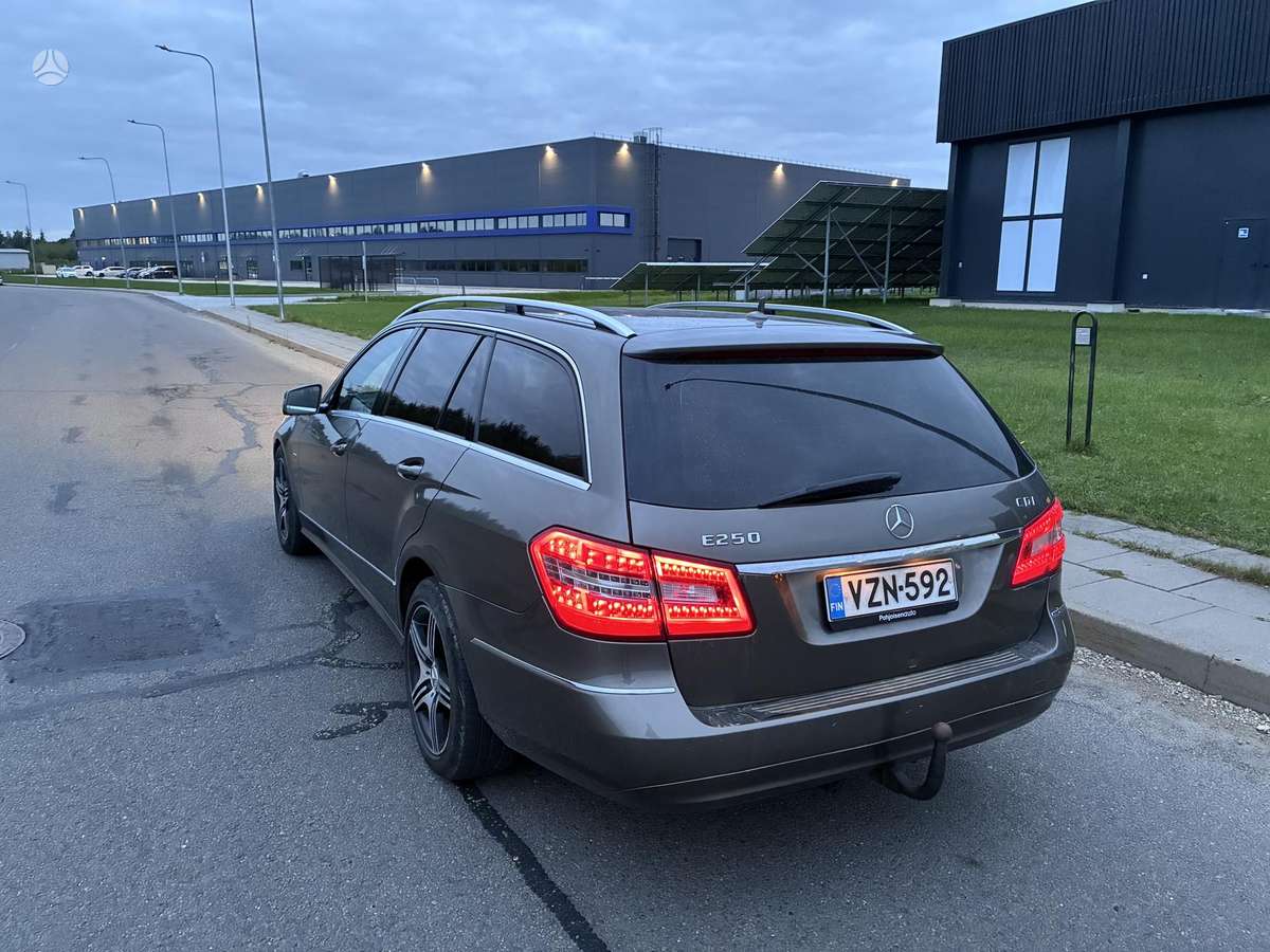 Mercedes-Benz E250 - 3