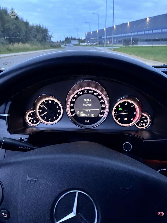 Mercedes-Benz E250 - 8