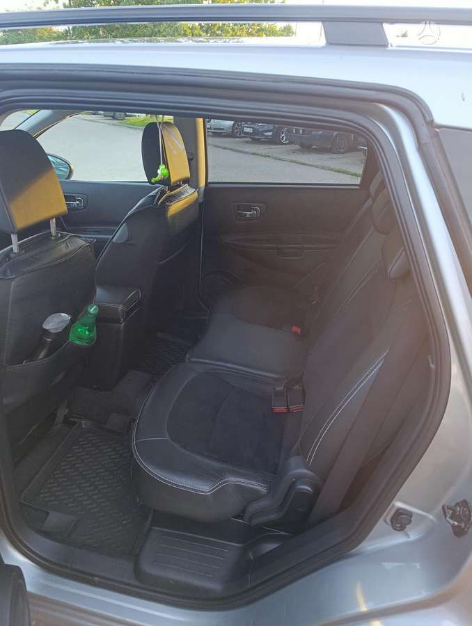 Nissan Qashqai+2 - 4
