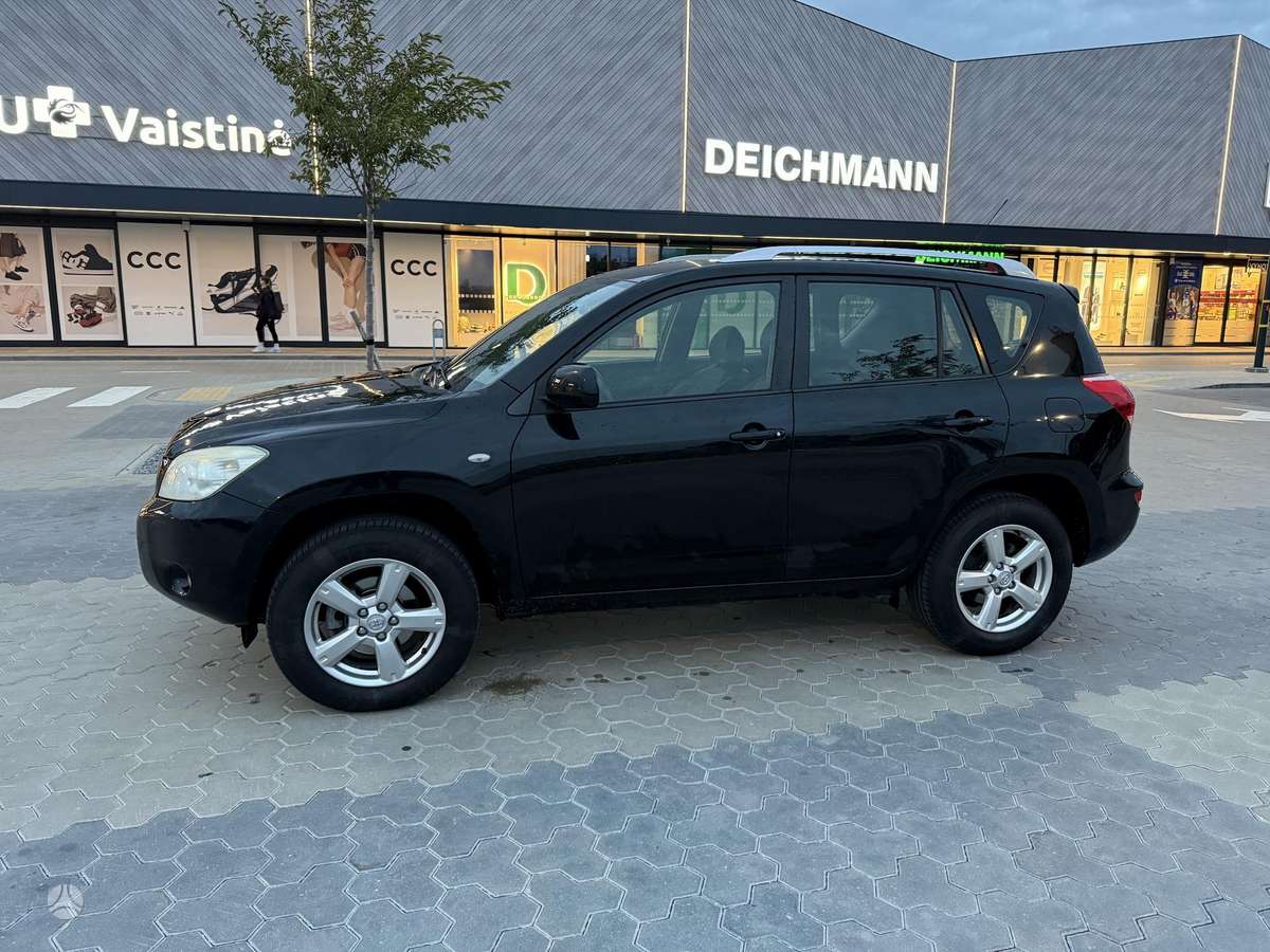 Toyota RAV4 - 3