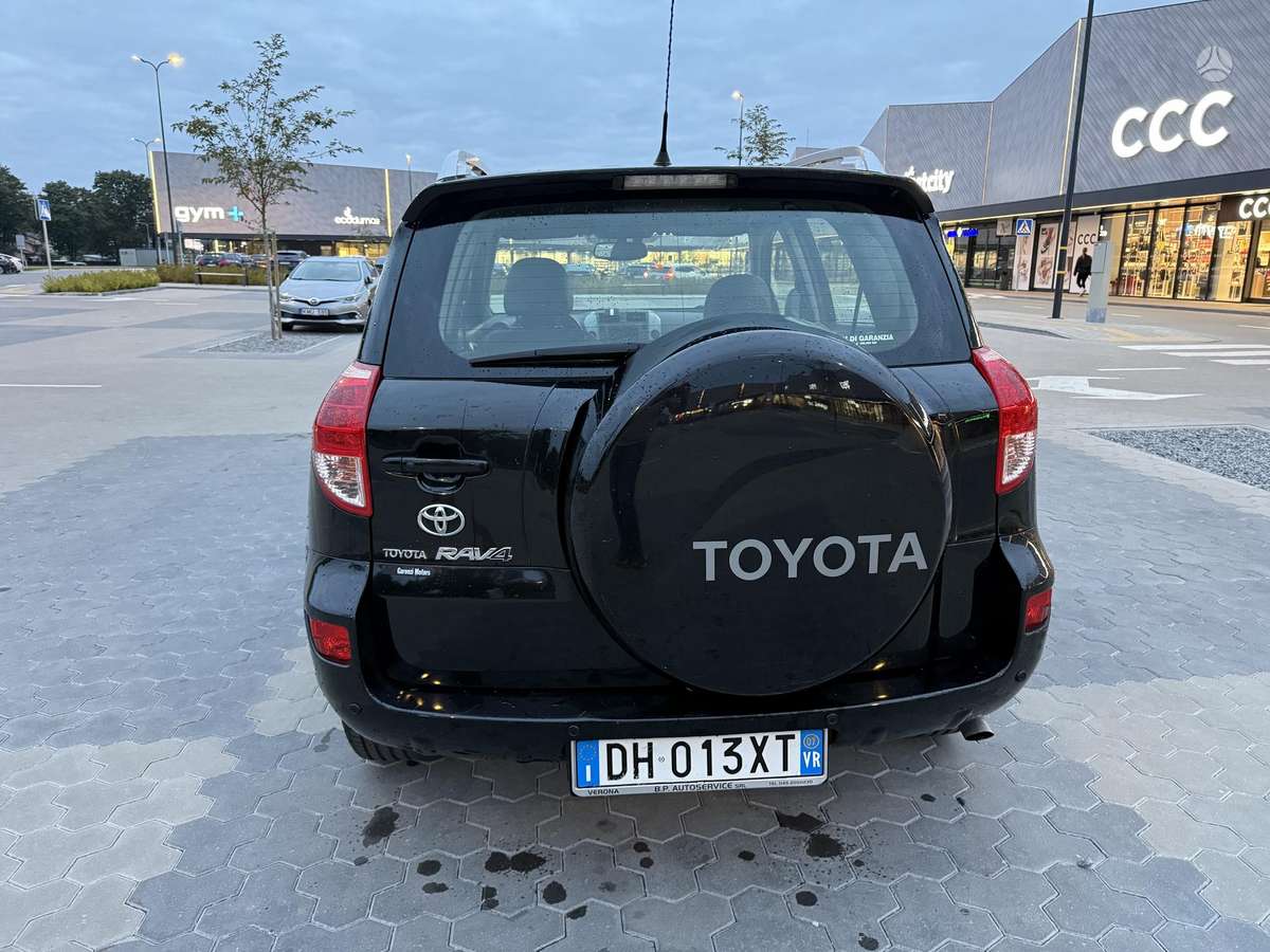 Toyota RAV4 - 5