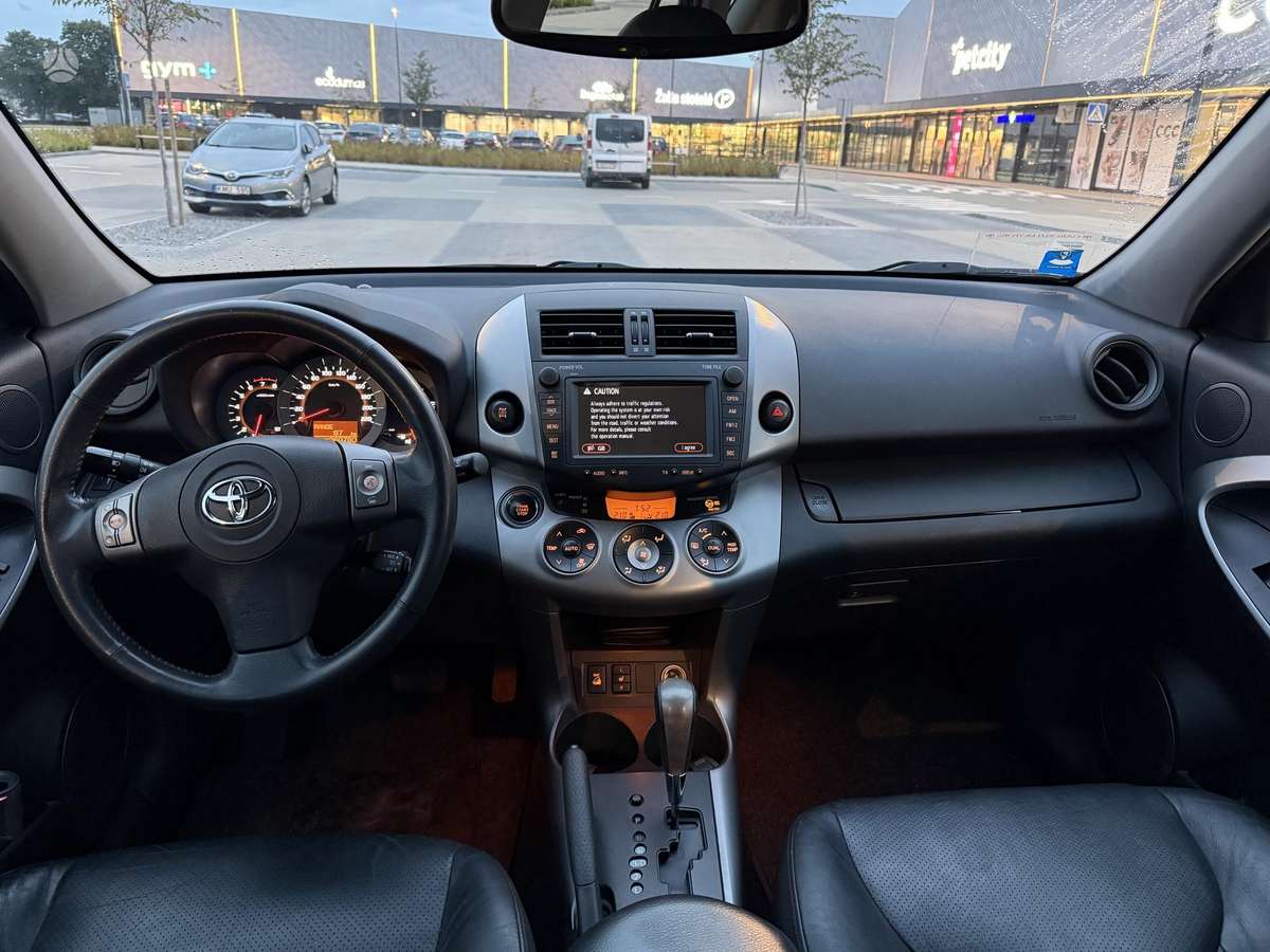 Toyota RAV4 - 11
