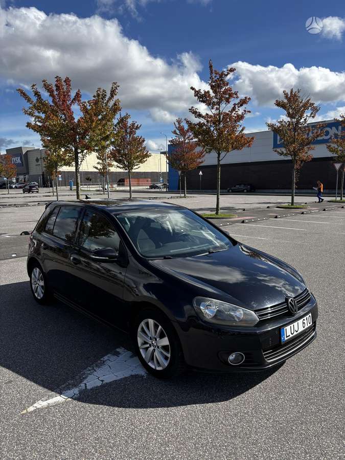 Volkswagen Golf - 2