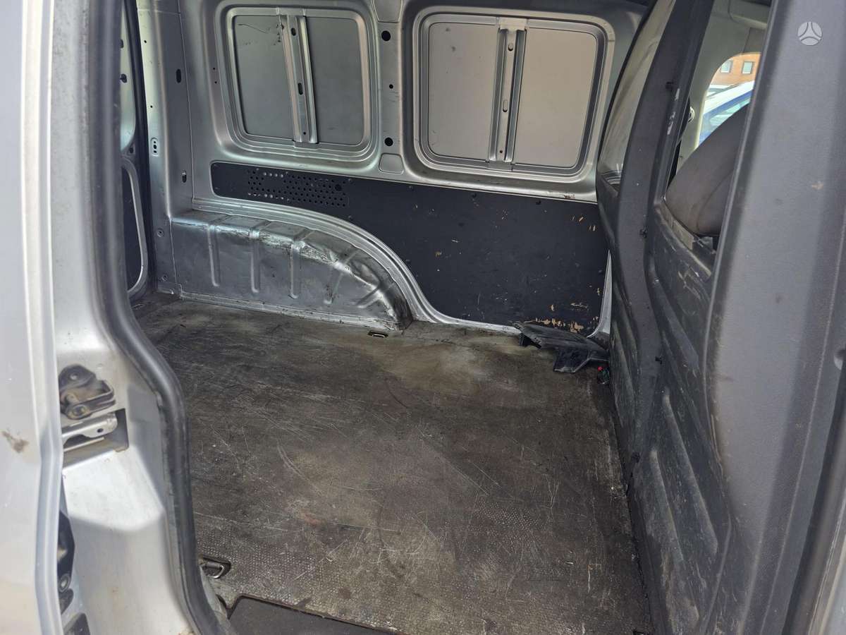 Volkswagen Caddy - 12
