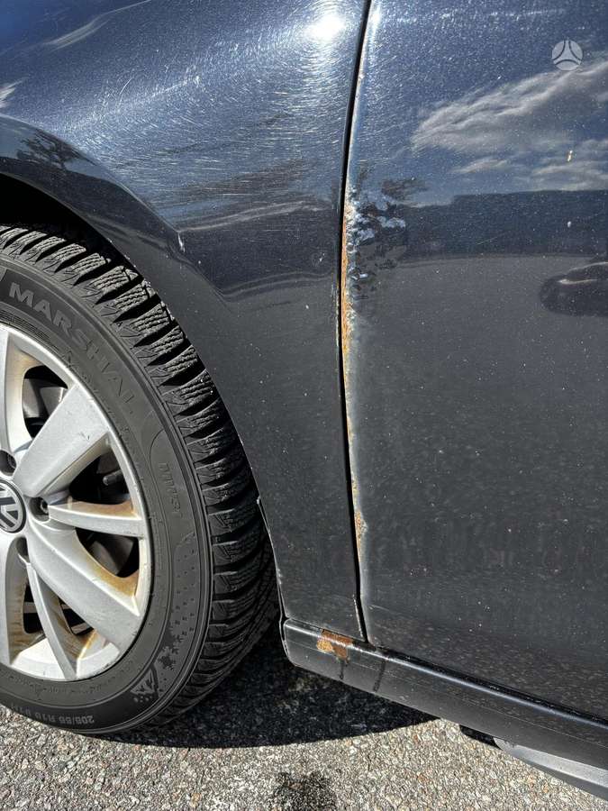 Volkswagen Golf - 6