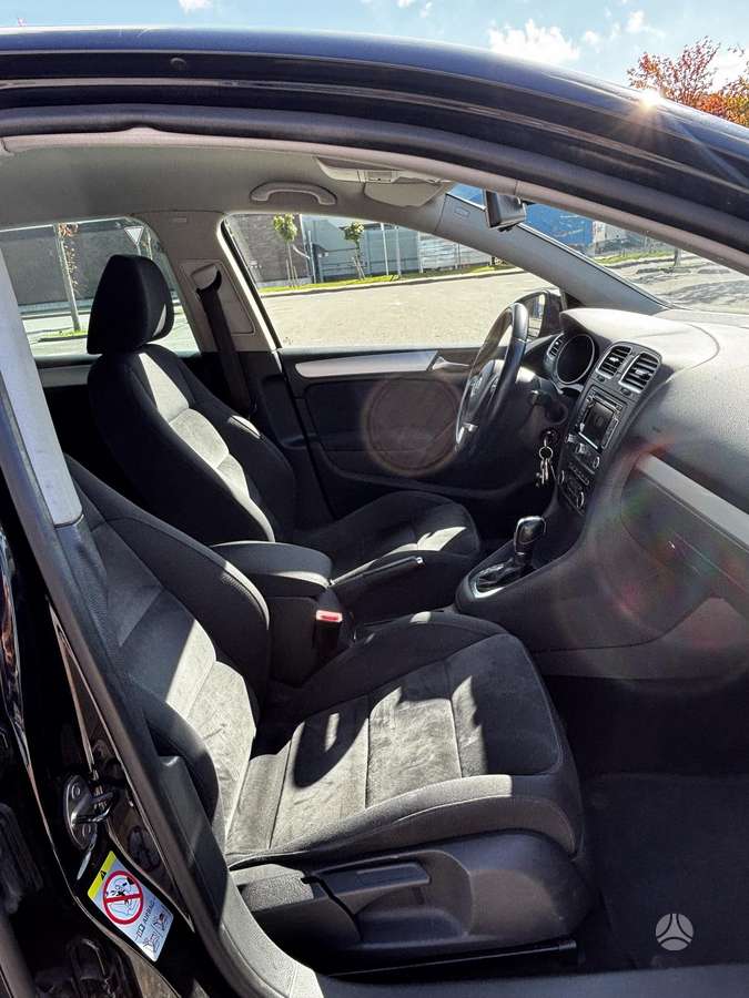 Volkswagen Golf - 9