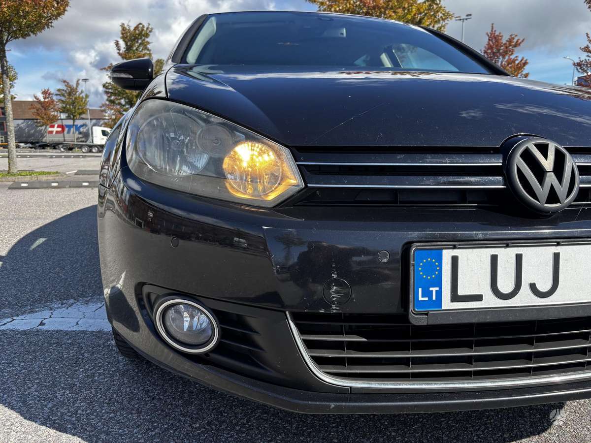 Volkswagen Golf - 5