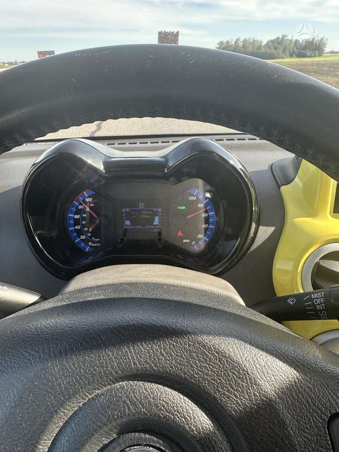 Zhidou KWB, Хэтчбек
