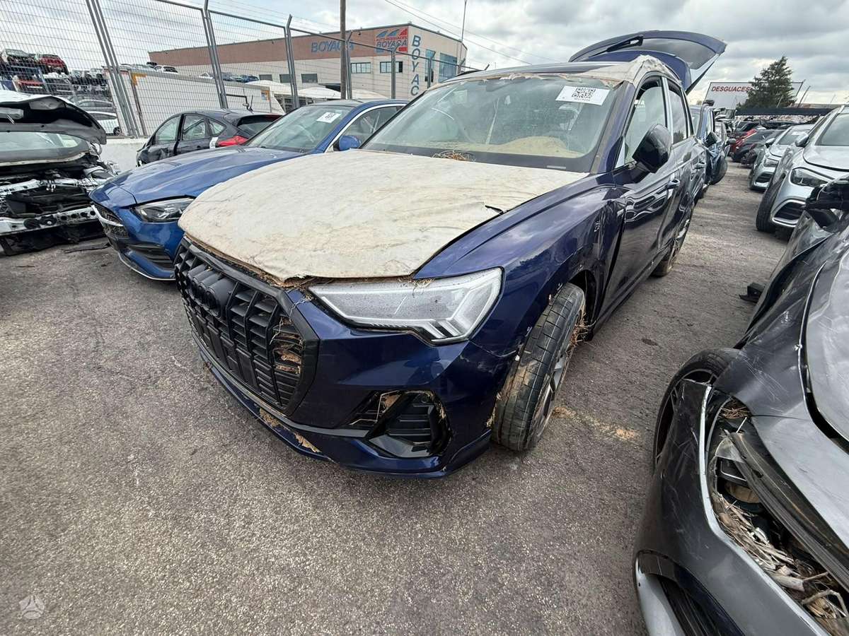 Audi Q3 - 1