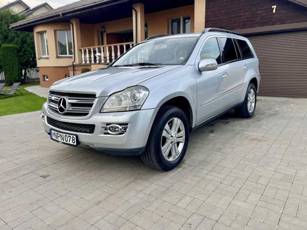 Mercedes-Benz GL320 - 1
