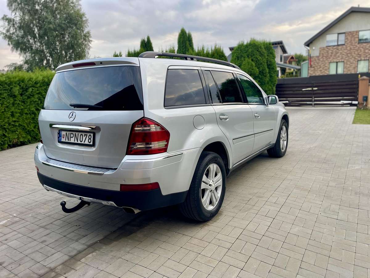 Mercedes-Benz GL320 - 4