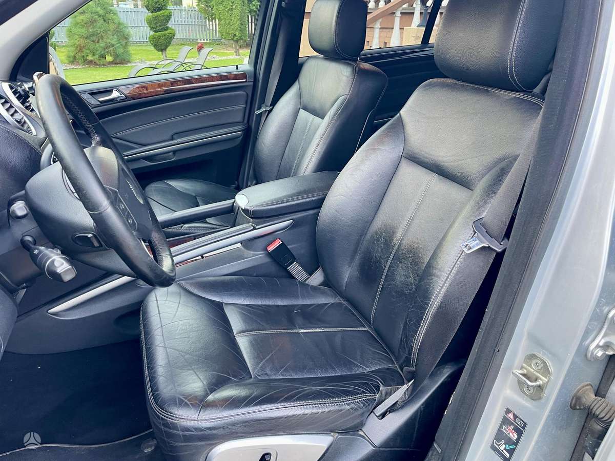 Mercedes-Benz GL320 - 12