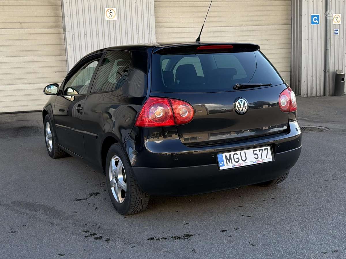 Volkswagen Golf - 5