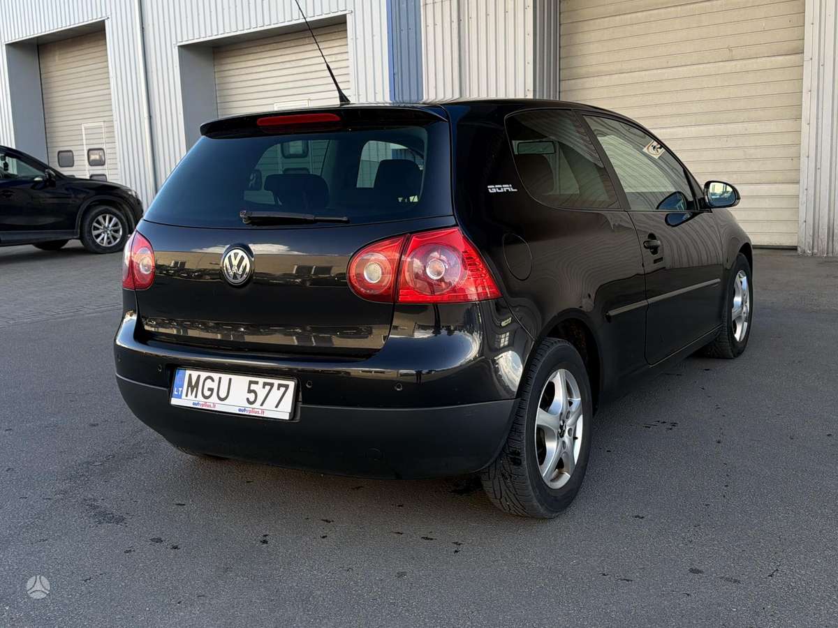 Volkswagen Golf - 6