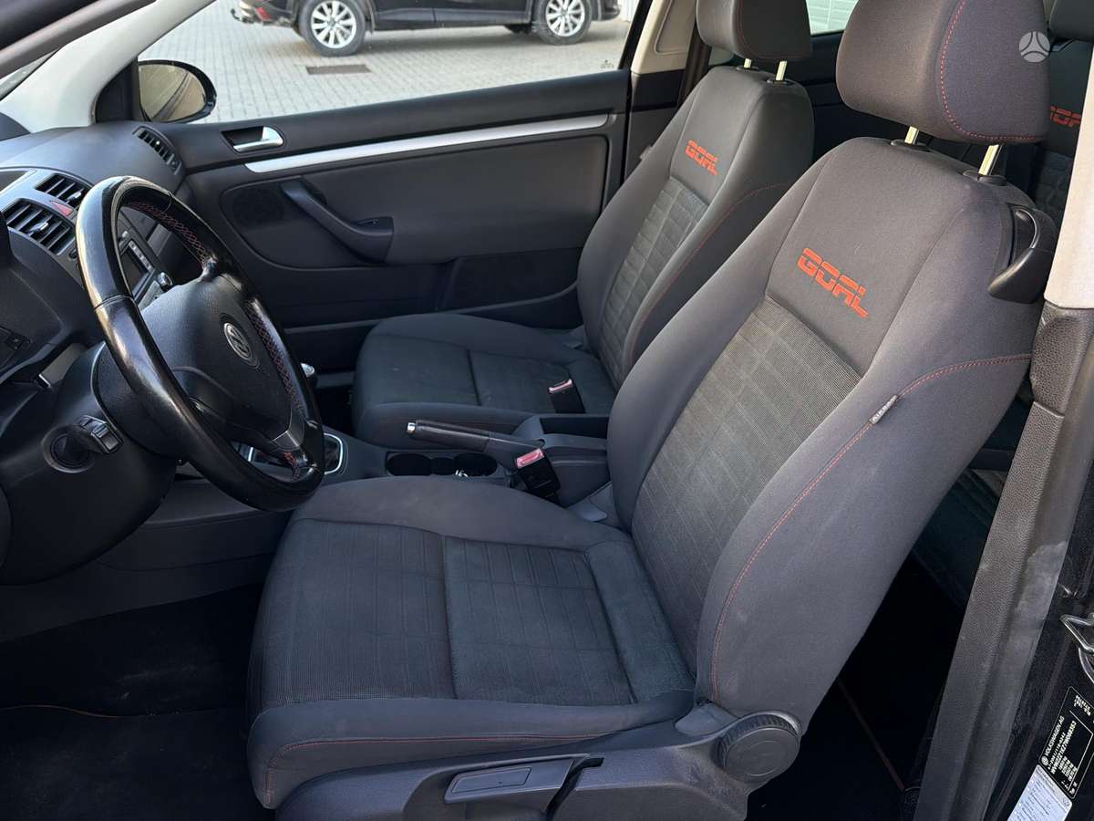 Volkswagen Golf - 12