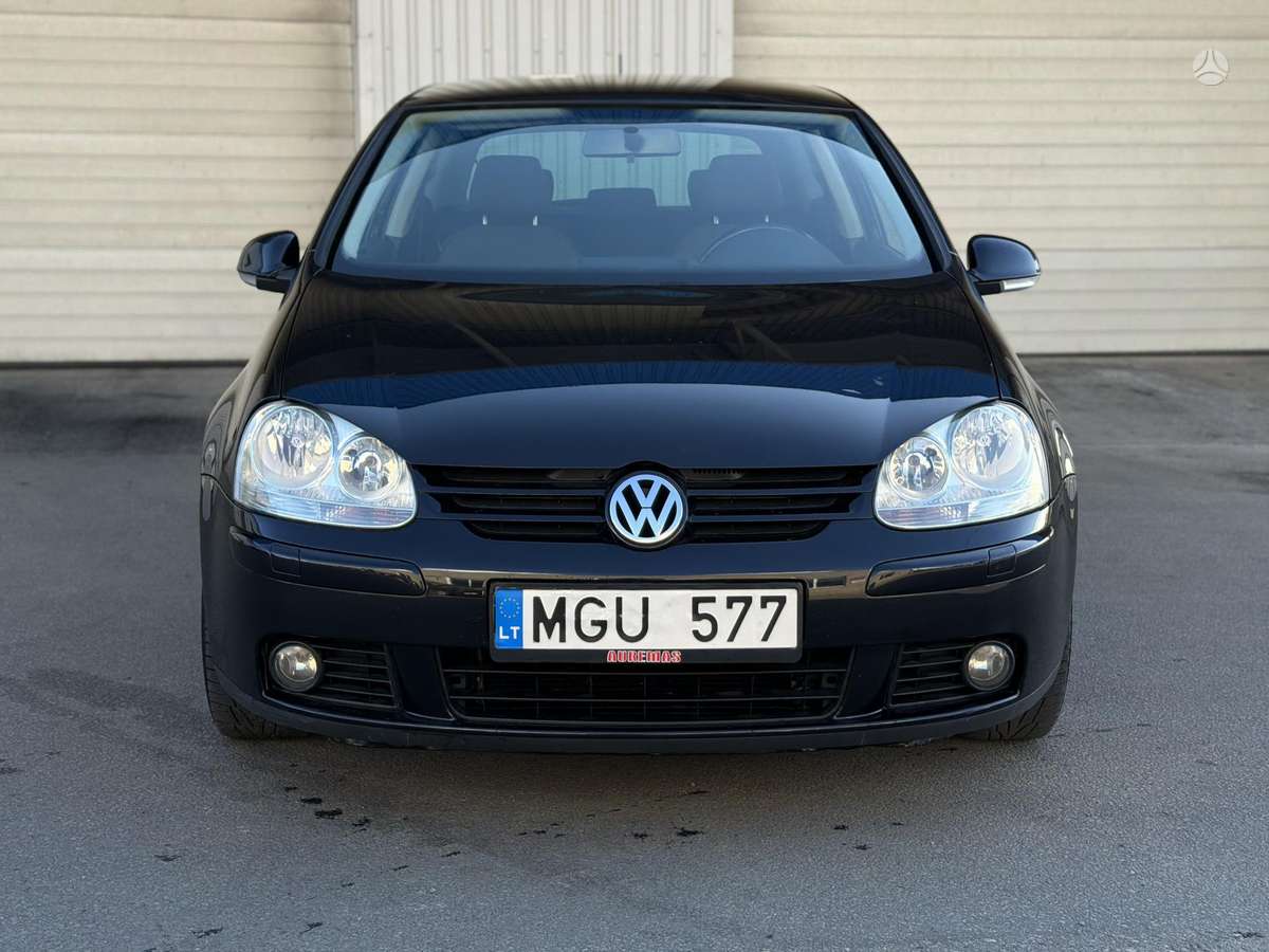 Volkswagen Golf - 2