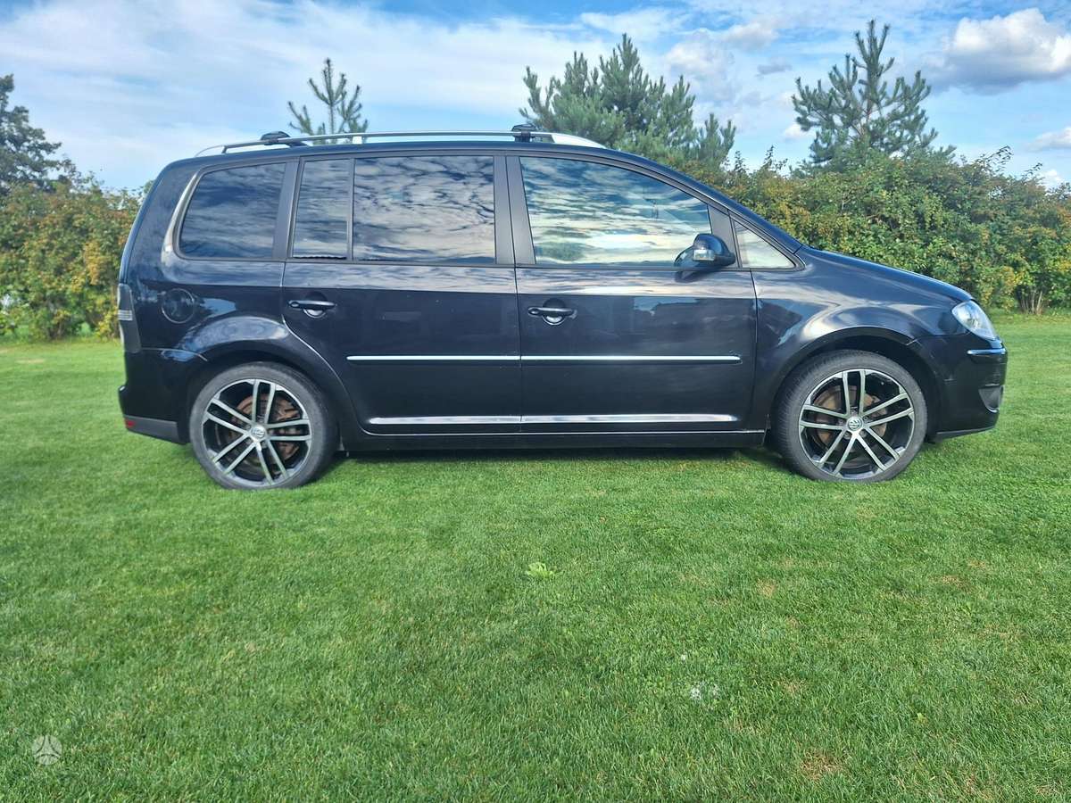 Volkswagen Touran - 6
