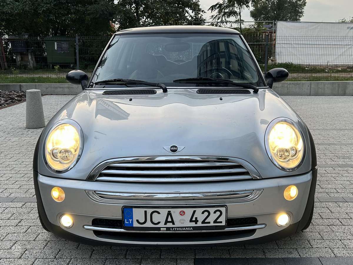 Mini Cooper, 1.6 l., hatchback