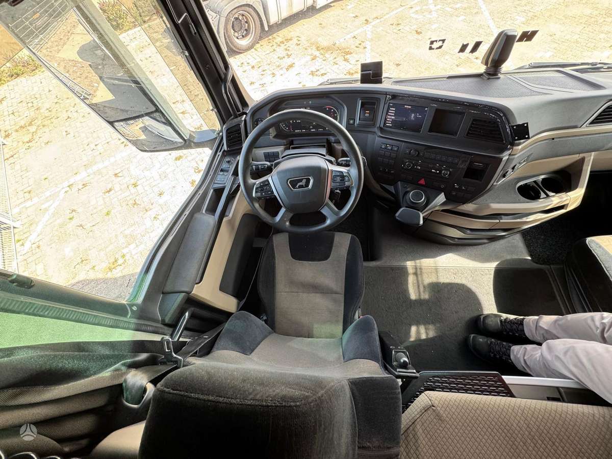 MAN TGX 510, 2 спальных места
