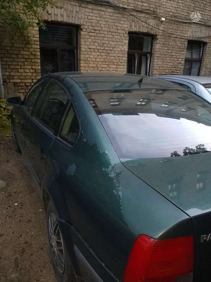 Volkswagen Passat - 2