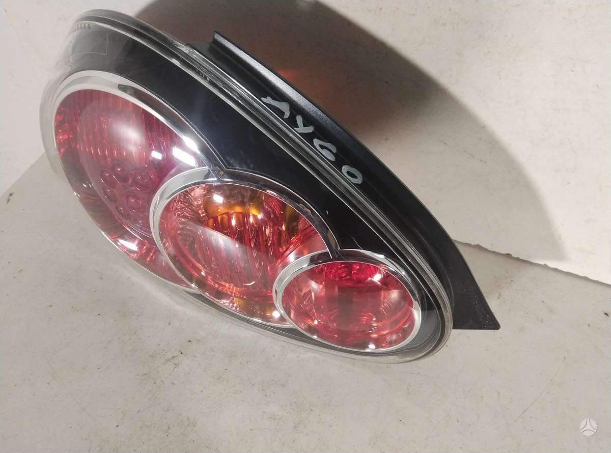 Toyota Aygo крылья, фары