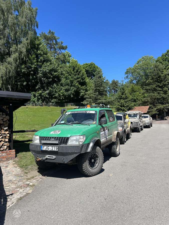 Toyota Land Cruiser - 5