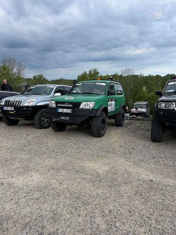 Toyota Land Cruiser - 7