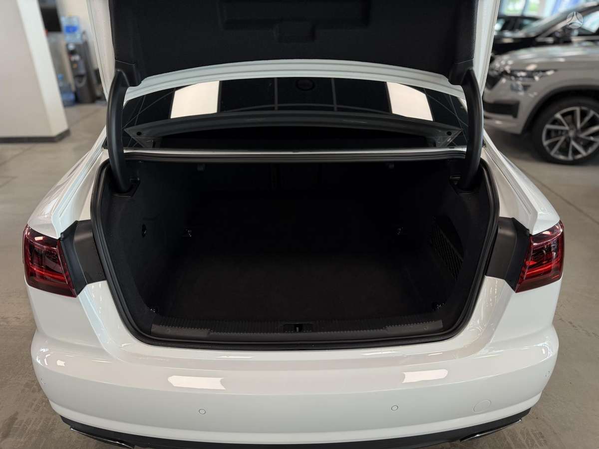 Audi A6 - 8