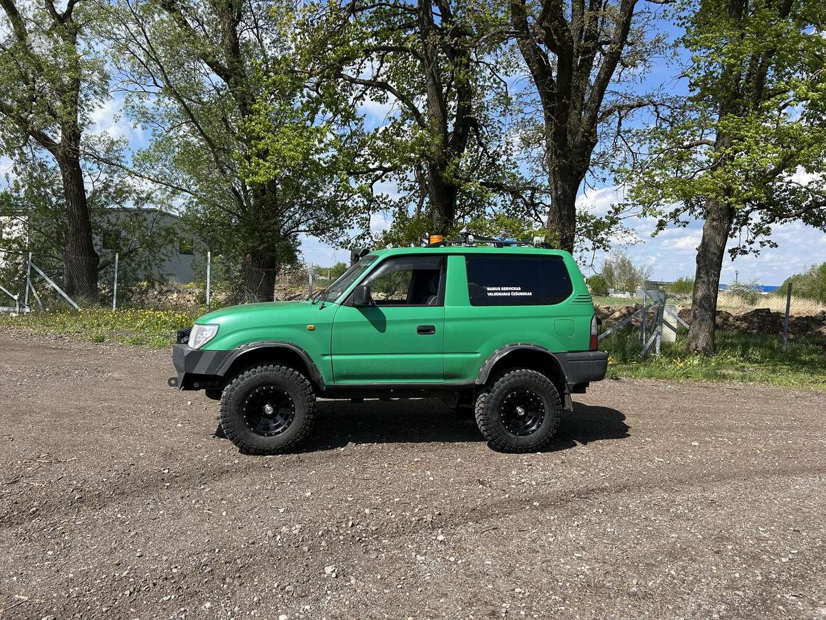 Toyota Land Cruiser - 12