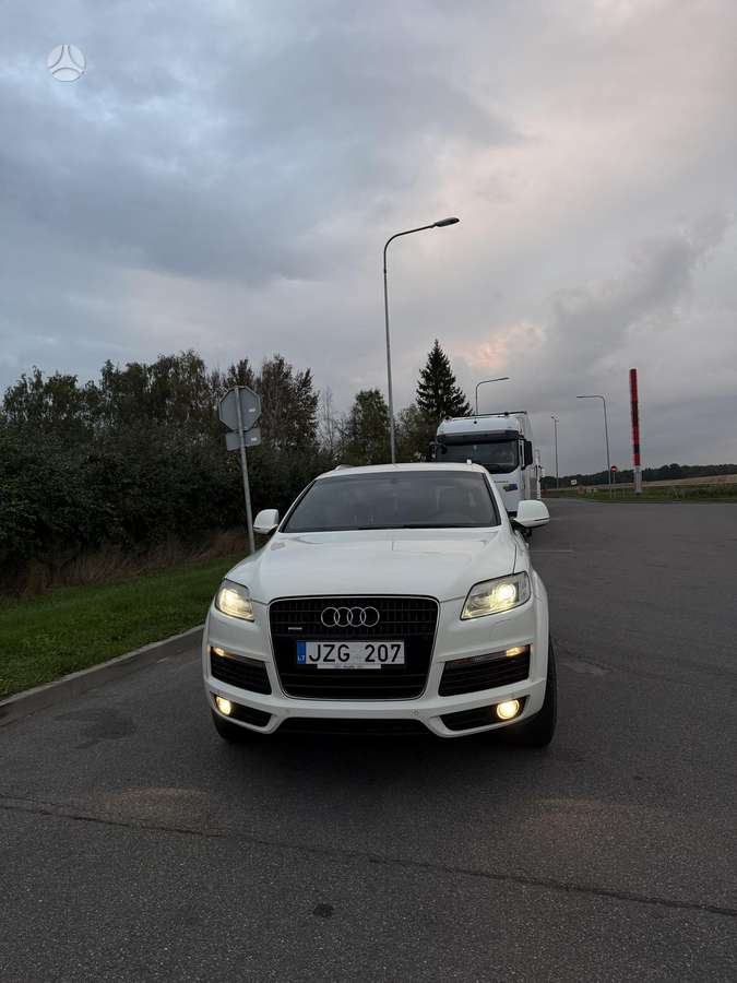 Audi Q7 - 1