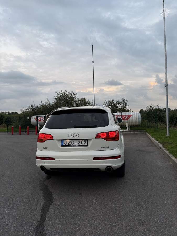 Audi Q7 - 2