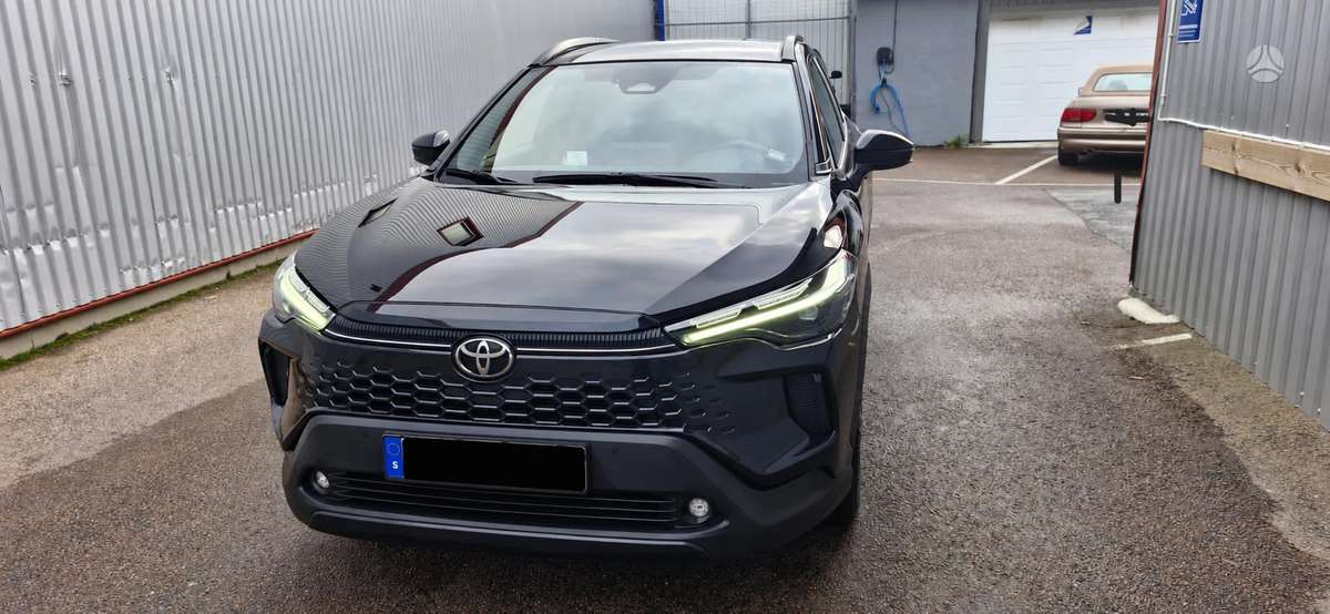 Toyota Corolla Cross - 1