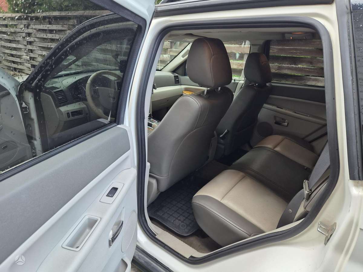 Jeep Grand Cherokee - 7