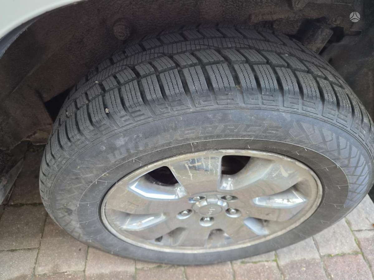 Jeep Grand Cherokee - 10