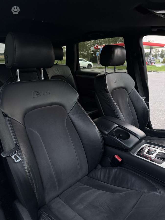 Audi Q7 - 11
