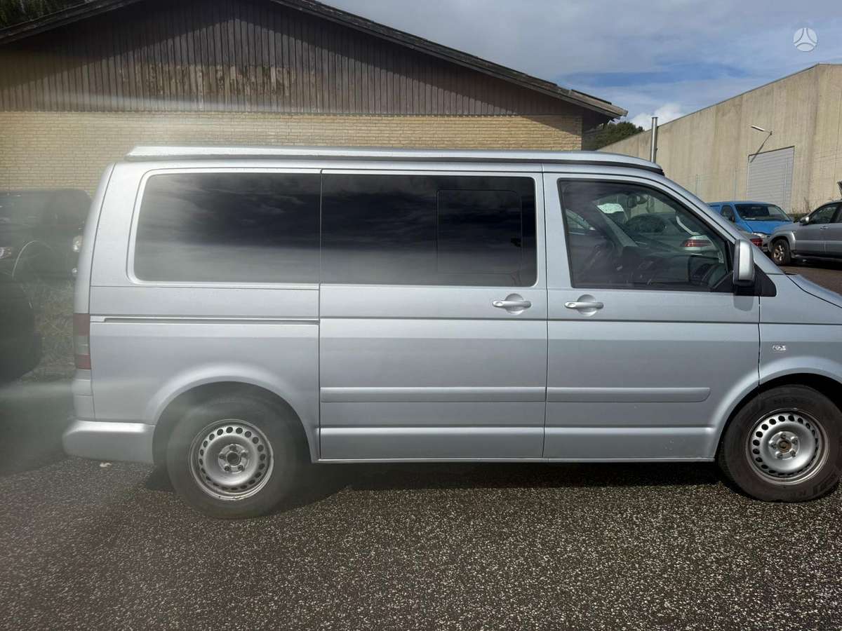 Volkswagen Multivan - 2