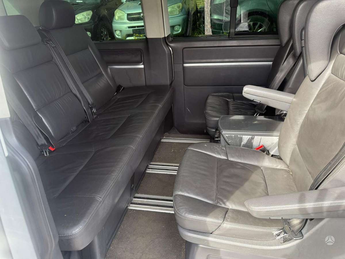 Volkswagen Multivan - 5