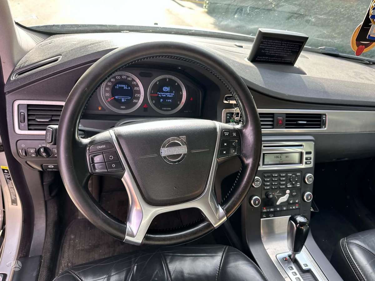 Volvo V70 - 9