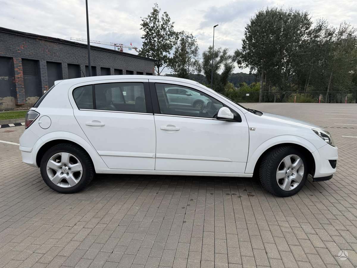 Opel Astra - 4