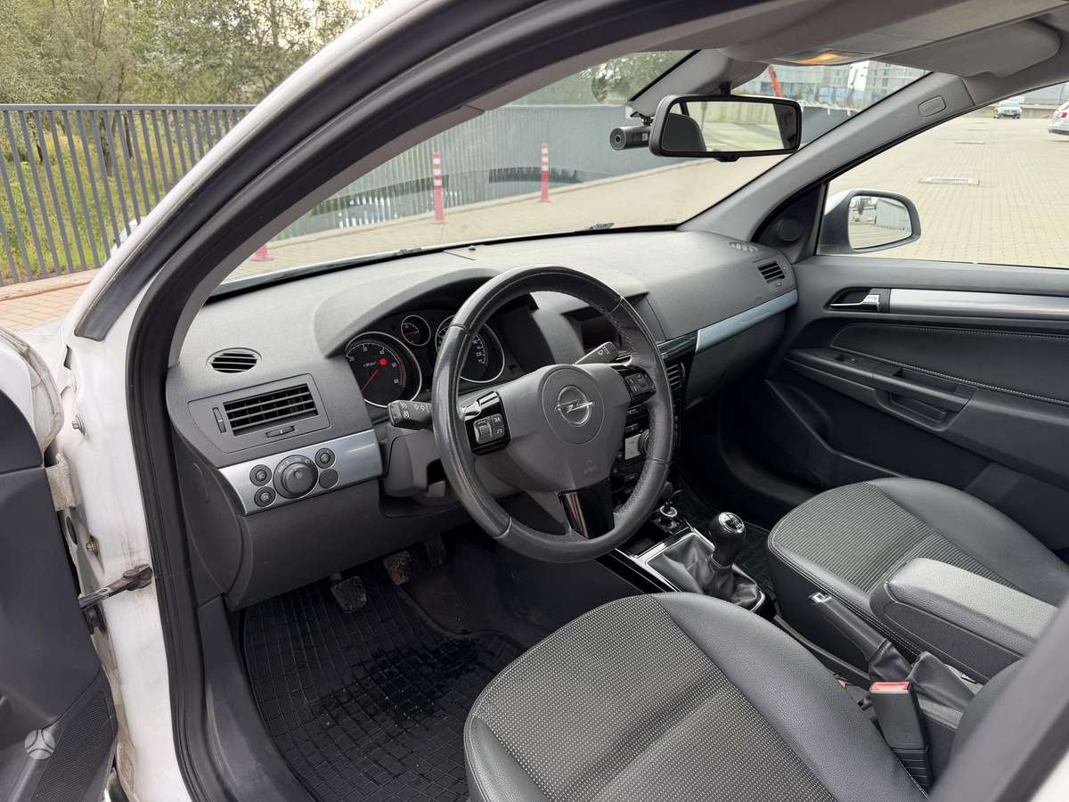 Opel Astra - 10